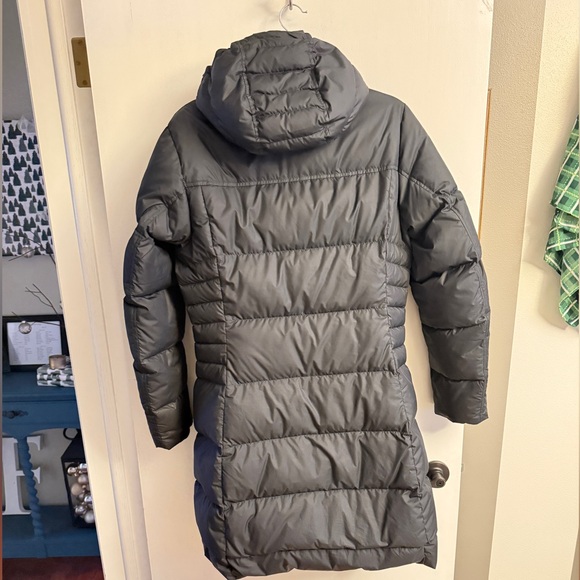 Patagonia Down Parka - Picture 2 of 11